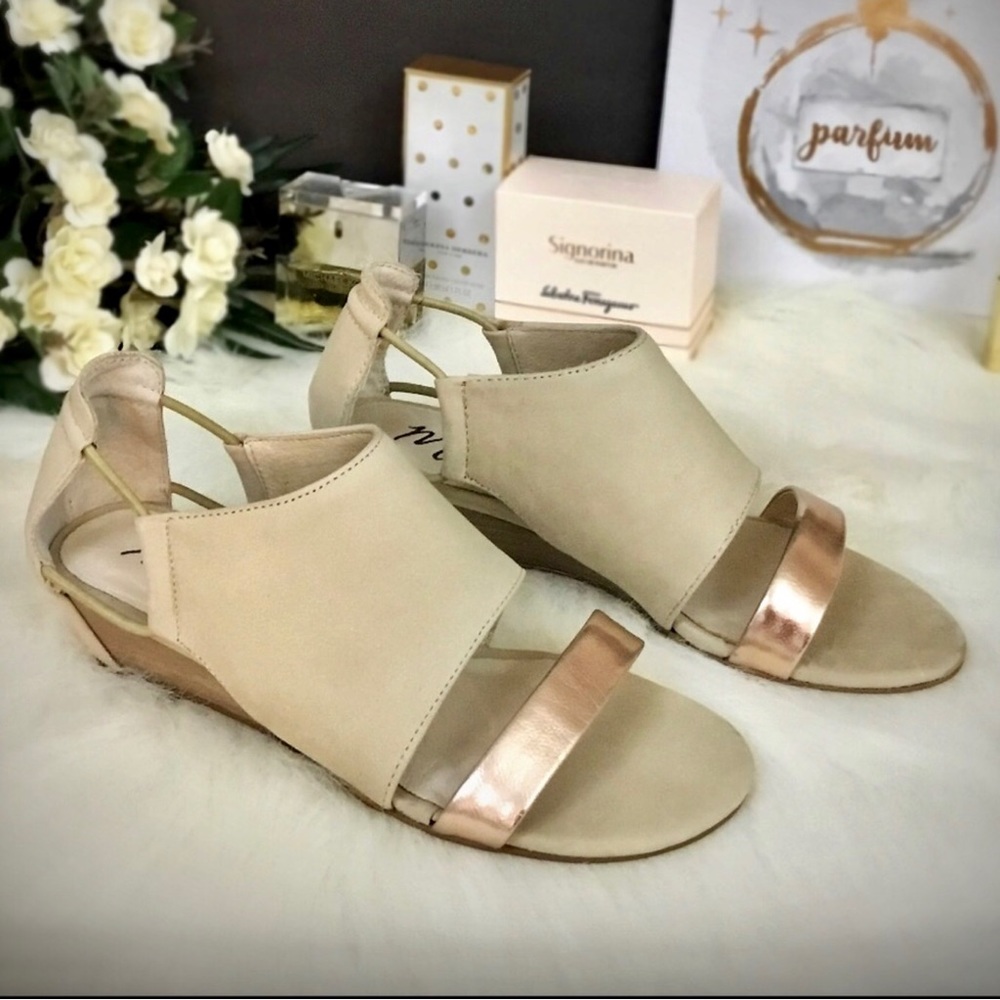 Matisse 'Port' Tan Suede Sandals - Picture 3 of 10